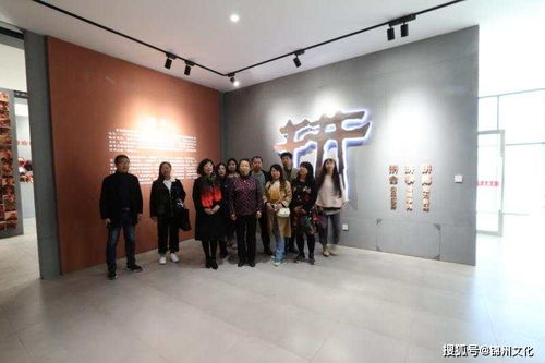 錦州市文聯組織文藝志愿者赴北鎮采風創作，推動文化藝術交流