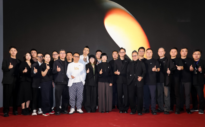 光越宇宙 歐普照明攜高端設(shè)計(jì)品牌OLL閃耀廣州設(shè)計(jì)周